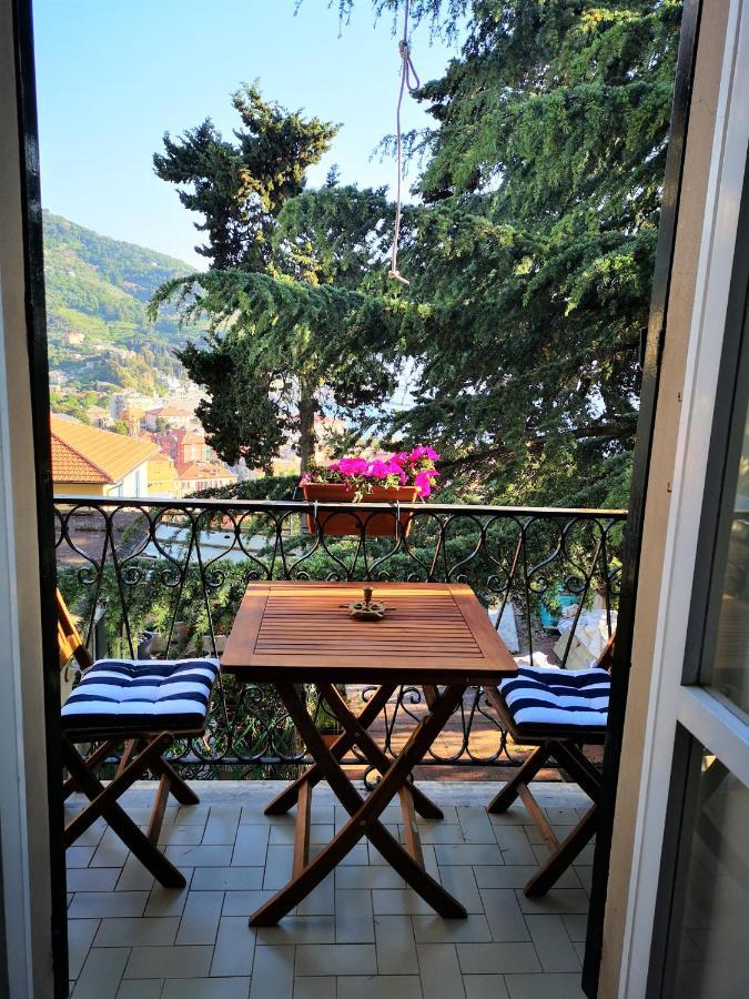 Elegant And Sea View Excelsior Apartment Леванто Екстериор снимка