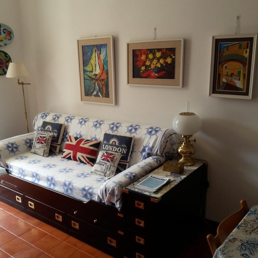 Elegant And Sea View Excelsior Apartment Леванто Екстериор снимка